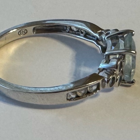 Elegant 10k white gold Aquamarine diamond Ring sz 7 - Picture 7 of 7